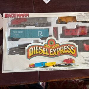 Bachman vintage collectible NWT Diesel Express Sante Fe HO Electric Train set